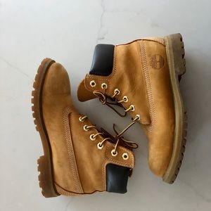 Women’s Timberland Boot 🥾